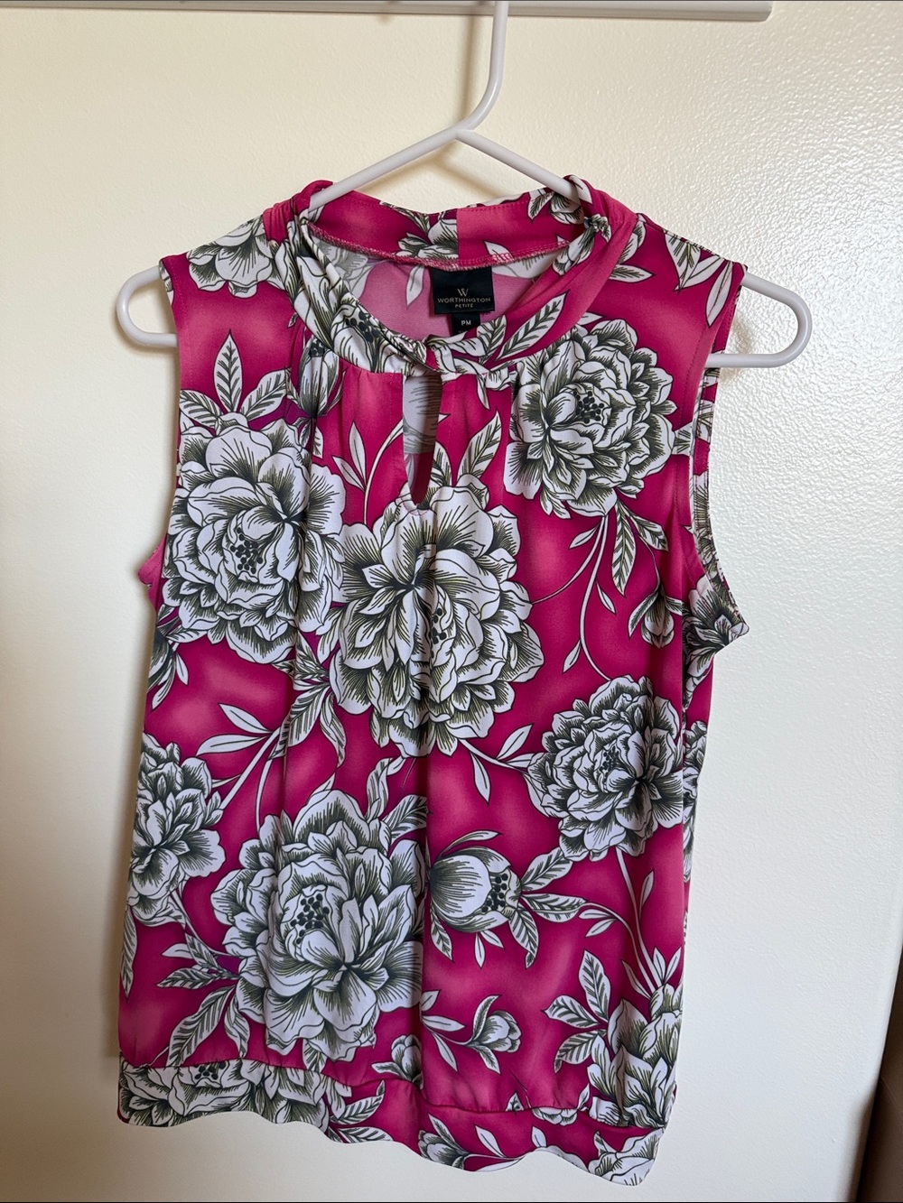 Worthington Fuchsia Floral Sleeveless Keyhole Top